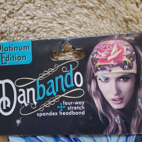 NWT spandex headband - Picture 4 of 4
